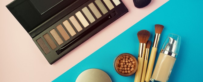 Make- up essentials - bronzer