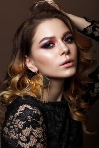 Smokey eye make-up look